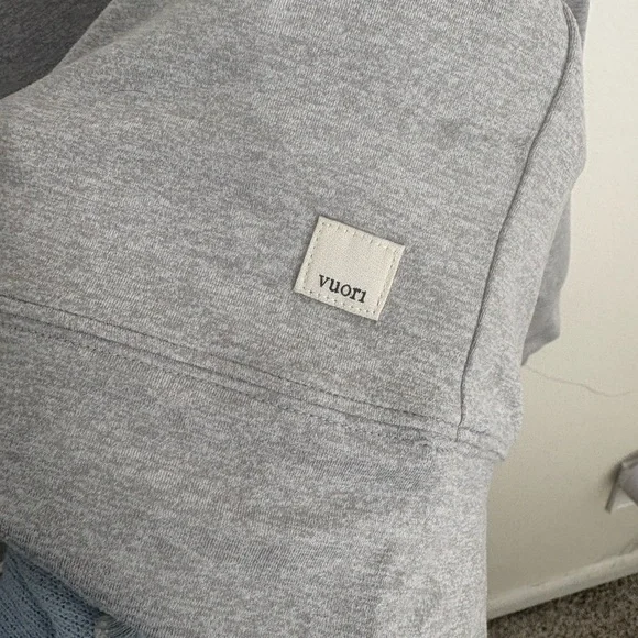 Vuori Heather Gray Halo Performance Hoodie Womens Large Relaxed NWOT chic luxe - Picture 3 of 6